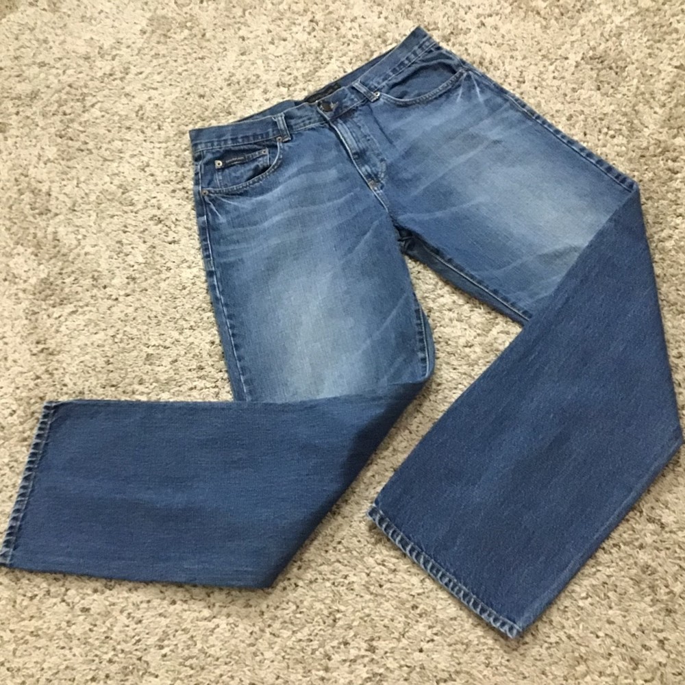 Calvin Klein Men's Jeans 34x32 Relaxed Straight Medium Wash Factory Distressed